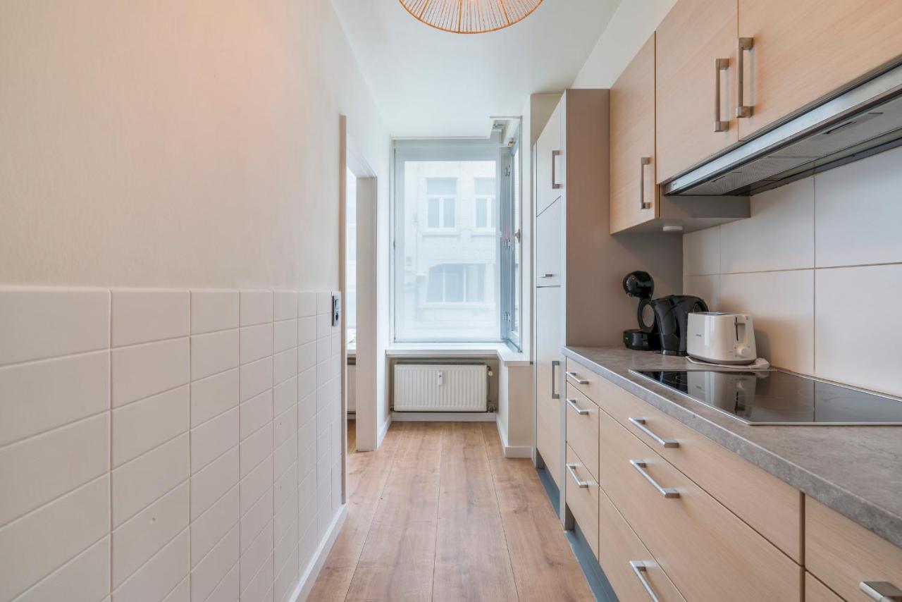 Ruim En Warm Appartement In De Winkelstraat Van Oostende Екстериор снимка